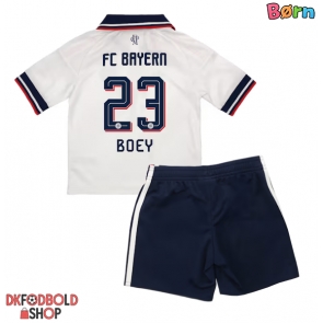 Bayern Munich Sacha Boey #23 Udebanesæt Børn 2026-27 Kort ærmer (+ korte bukser)